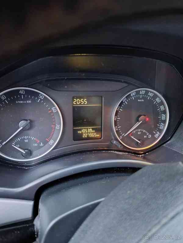 Škoda Octavia 1,4 - foto 6