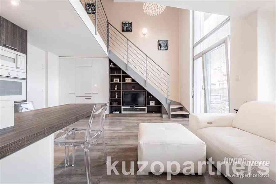 Prodej bytu- slunný LOFT o dispozici 2kk, 52m2, balkón, Praha 8-Libeň, ul. U Libeňského pivovaru - foto 1