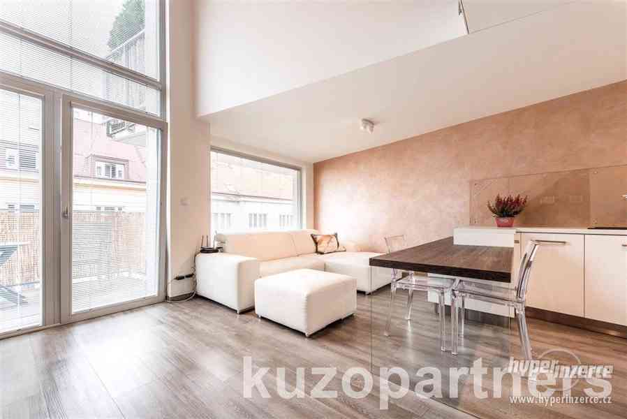 Prodej bytu- slunný LOFT o dispozici 2kk, 52m2, balkón, Praha 8-Libeň, ul. U Libeňského pivovaru - foto 23