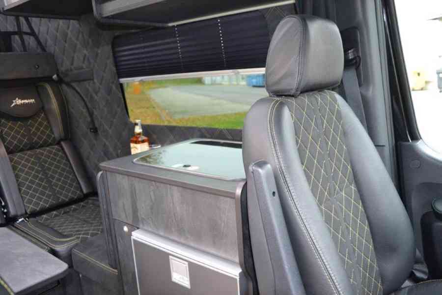 Mercedes-Benz Sprinter 317 Camper , vestavba, obytné auto - foto 35