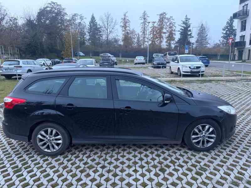 Ford Focus 2,0 - foto 7