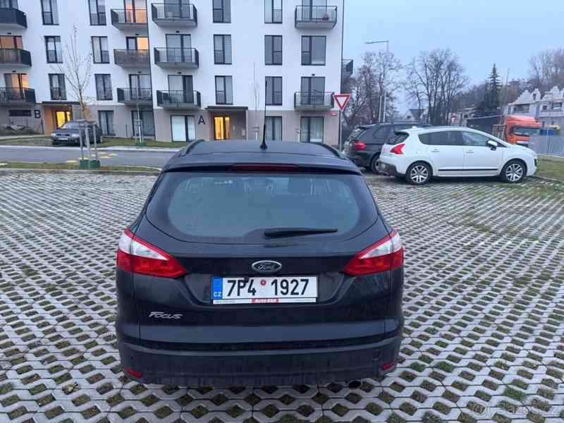 Ford Focus 2,0 - foto 8
