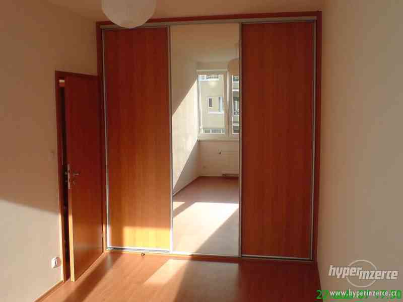 Novostavba 2+KK/T/G 48m2+5m2 terasa Střížkov Pha9 - foto 2