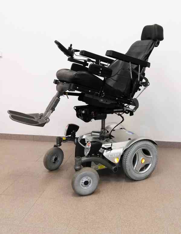 Elektrický invalidní vozík Permobil - foto 2