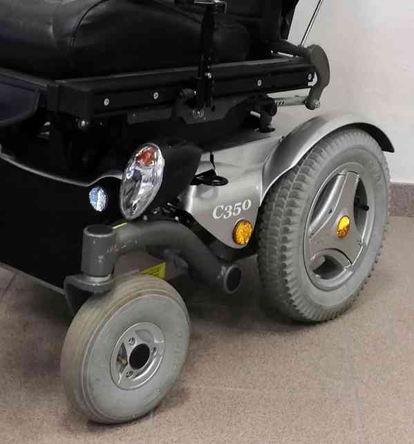 Elektrický invalidní vozík Permobil - foto 3