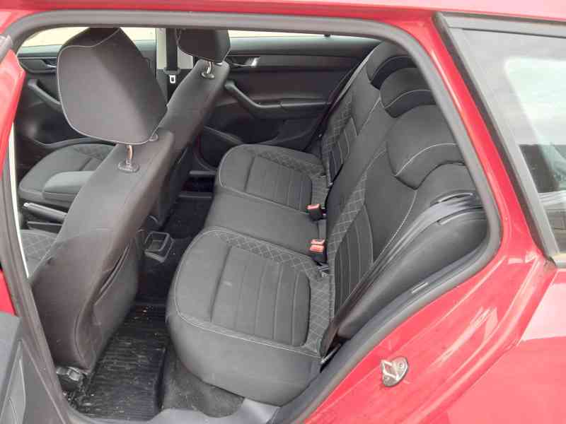 ŠKODA Fabia Combi Style 1,0 TSI 81 kW - foto 10