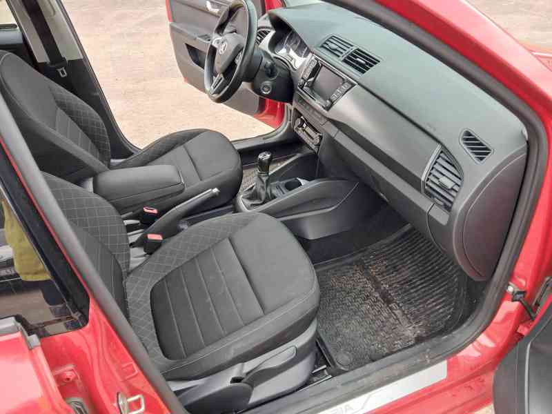 ŠKODA Fabia Combi Style 1,0 TSI 81 kW - foto 14