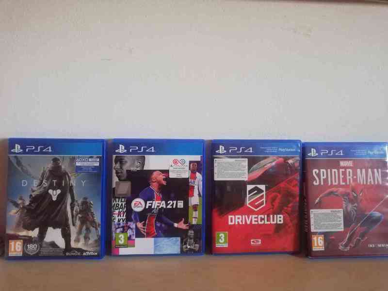 Playstation 4  - foto 2
