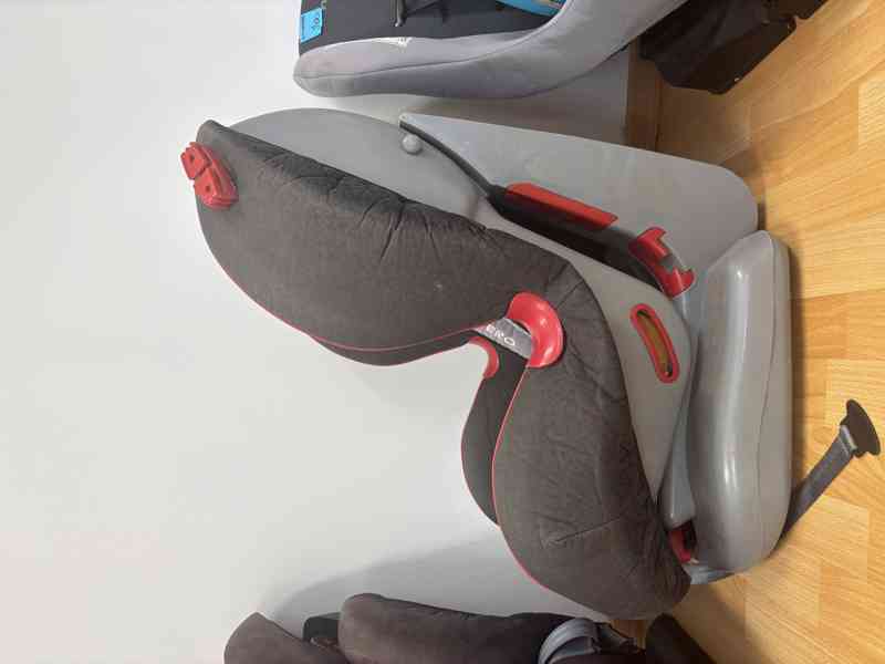 Autosedačka - foto 3