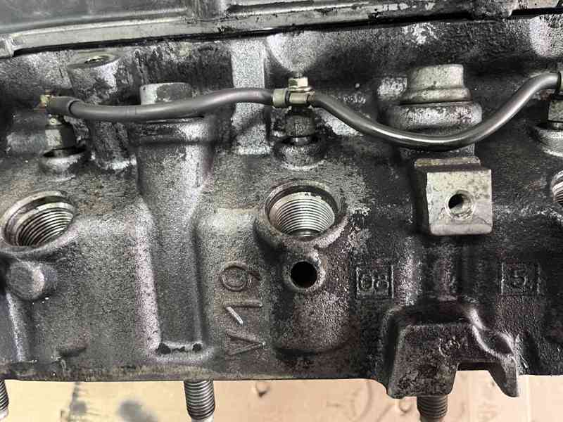 Hlava 1,9D 51KW WJZ/WJY Peugeot Citroen Kompletní - foto 3