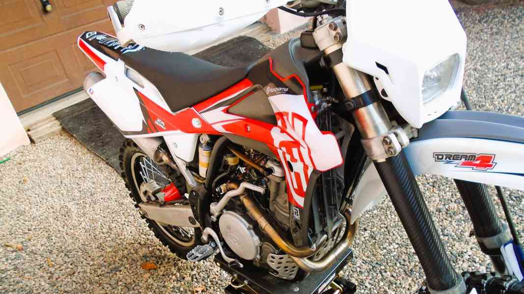 Husqvarna TE 250 - r. 2005 - foto 21
