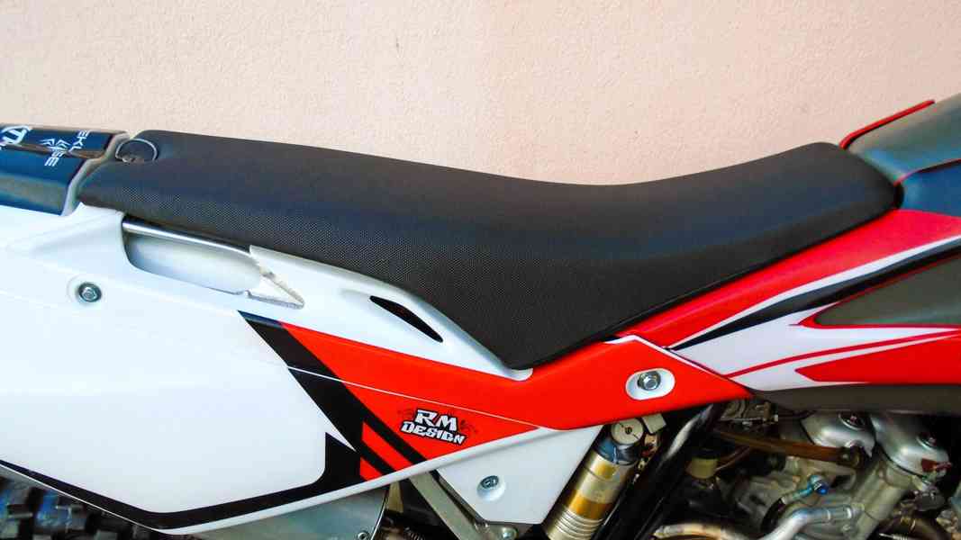 Husqvarna TE 250 - r. 2005 - foto 11