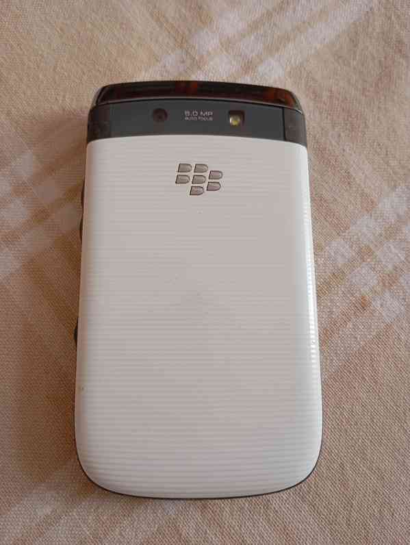 Mobilní telefon Blackberry 9800 - foto 5
