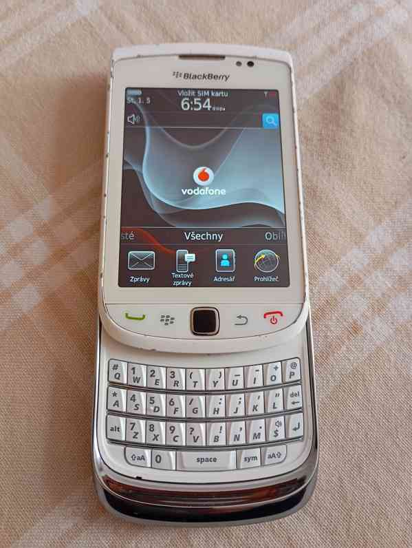 Mobilní telefon Blackberry 9800 - foto 4