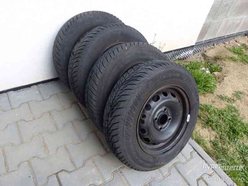 Zimní pneumatiky - komplet s plechovými disky - foto 1