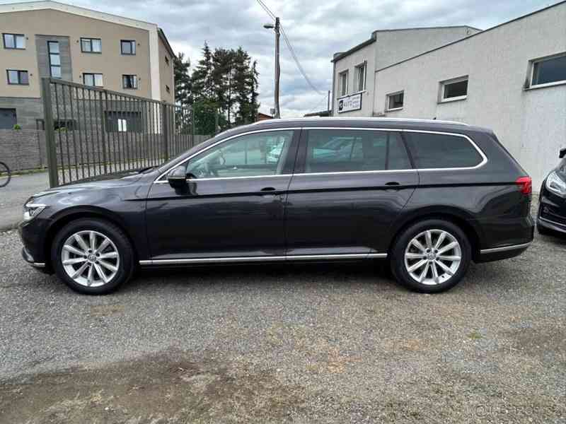 Volkswagen Passat 2,0   TDI 140KW DSG 92TKM HIGHLINE - foto 12