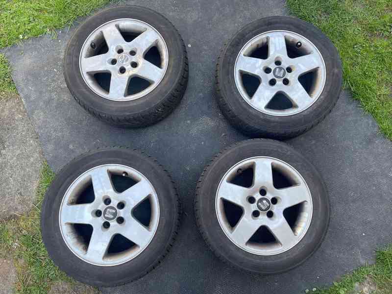 Volkswagen Golf 1. 9 TDI - foto 16