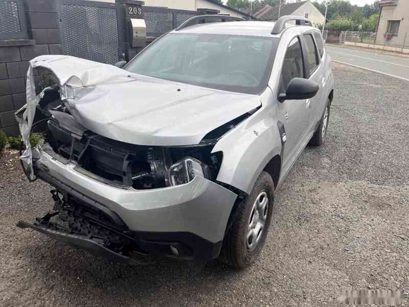 Dacia Duster 1.5dci rok 2021 4x4 km 40tis - foto 1