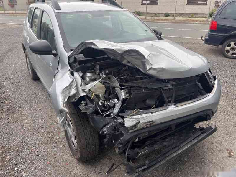 Dacia Duster 1.5dci rok 2021 4x4 km 40tis - foto 2