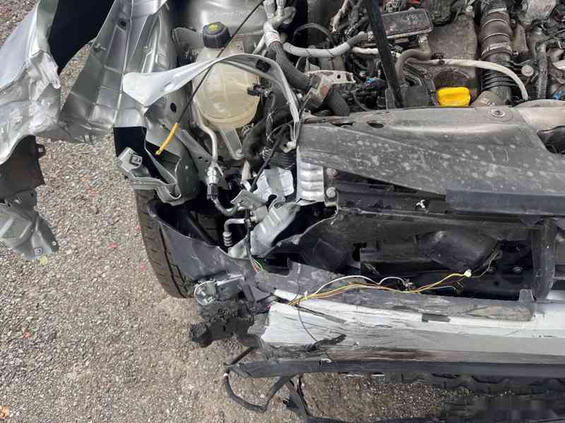 Dacia Duster 1.5dci rok 2021 4x4 km 40tis - foto 4