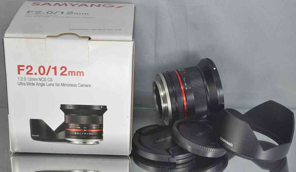 SAMYANG 12mm 1:2.0 NCS SC širokoúhlý manuál Emount - foto 3