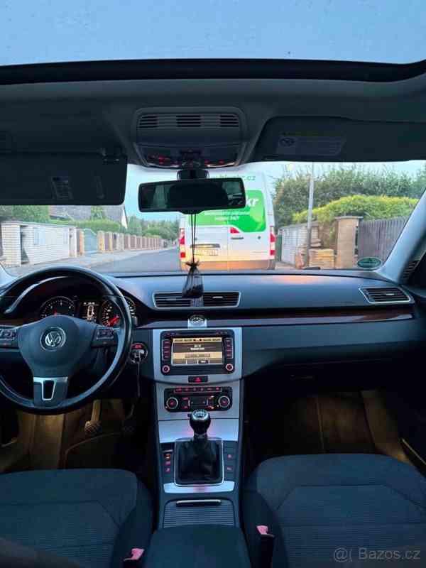 Volkswagen Passat 2,0   B7 - foto 9