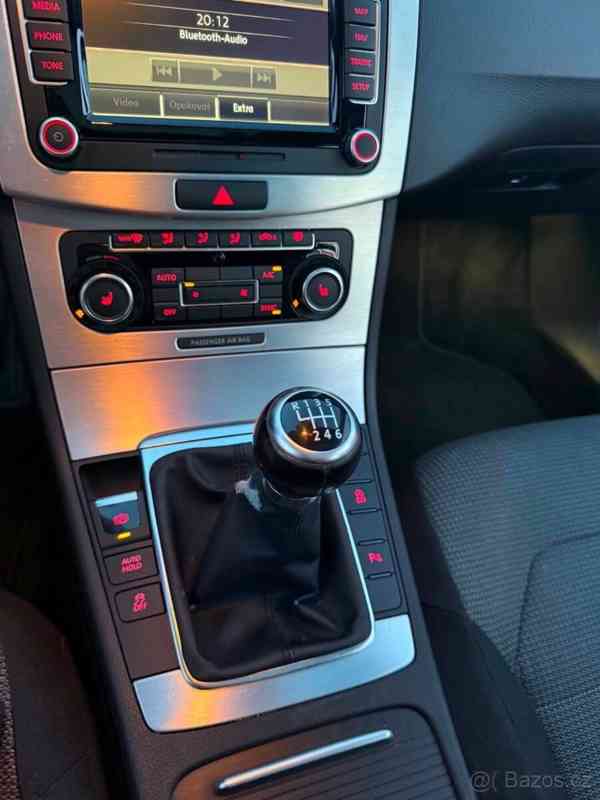 Volkswagen Passat 2,0   B7 - foto 15