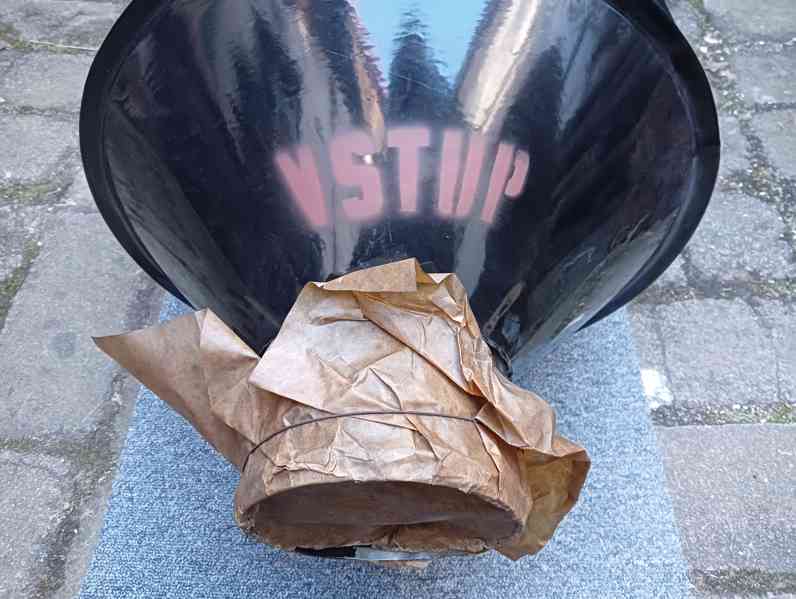 Historický vzduchový filtr z krytu civilní ochrany - foto 3