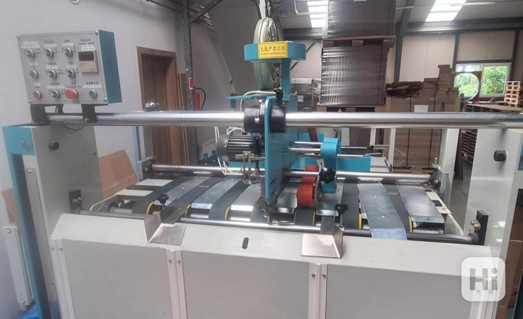 Poloautomatická lepička na klopové krabice BZX 2800 použitá - foto 1