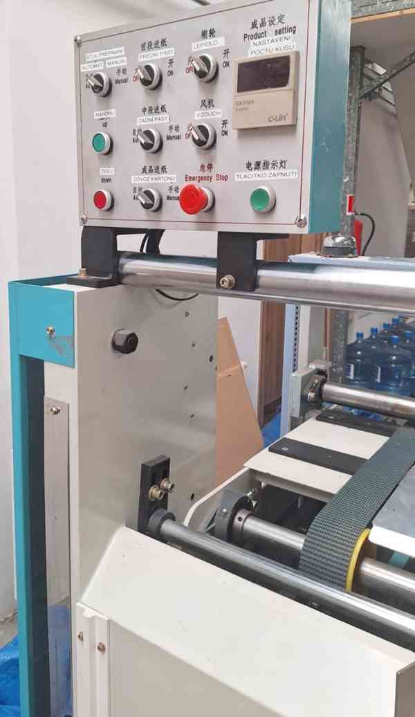 Poloautomatická lepička na klopové krabice BZX 2800 použitá - foto 3