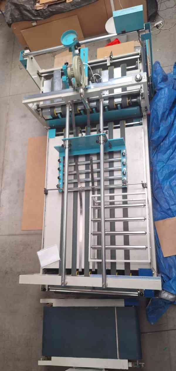 Poloautomatická lepička na klopové krabice BZX 2800 použitá - foto 6