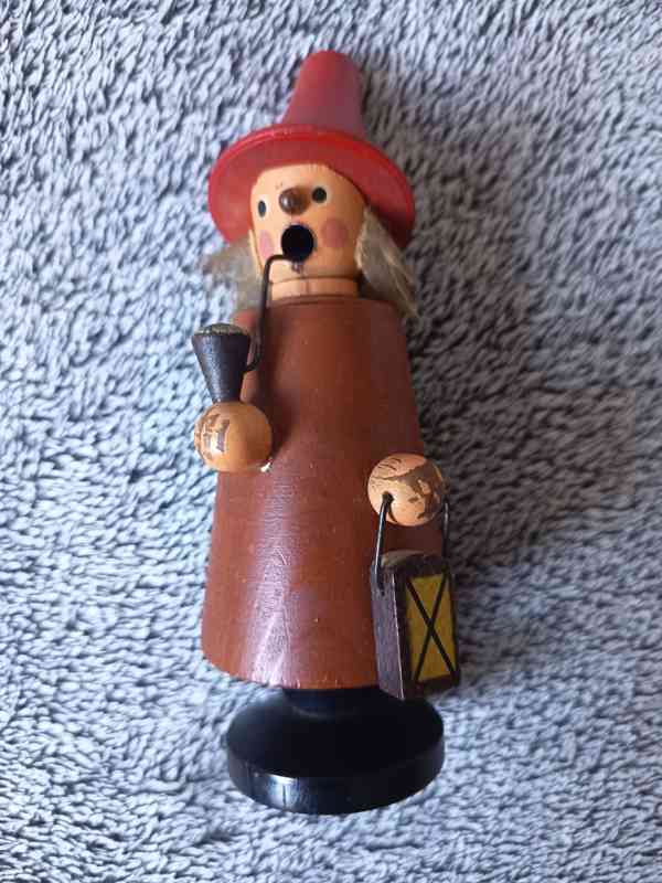 Prodám starožitnou dřevěnou kouřící figurku - foto 2