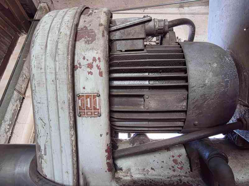 Použitá vrtačka VS 32 B, r. v. 1988 - foto 10