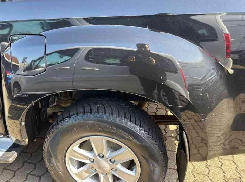 Isuzu D-Max 2,5d Double Cab 4x4 120kw - foto 16