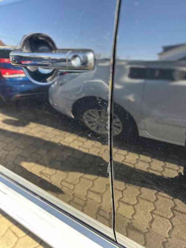 Isuzu D-Max 2,5d Double Cab 4x4 120kw - foto 15