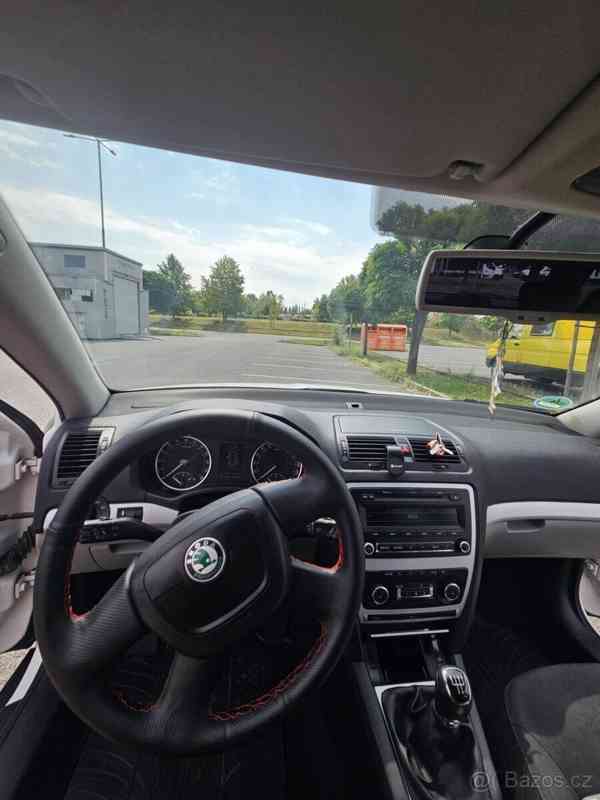 Škoda Octavia 1,6   ll - foto 11