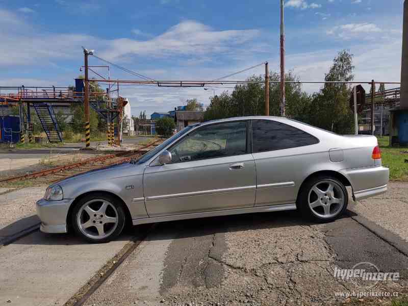 Honda civic 6G coupe 1.6 77KW,Borbet,velmi zachovalý stav. - foto 5
