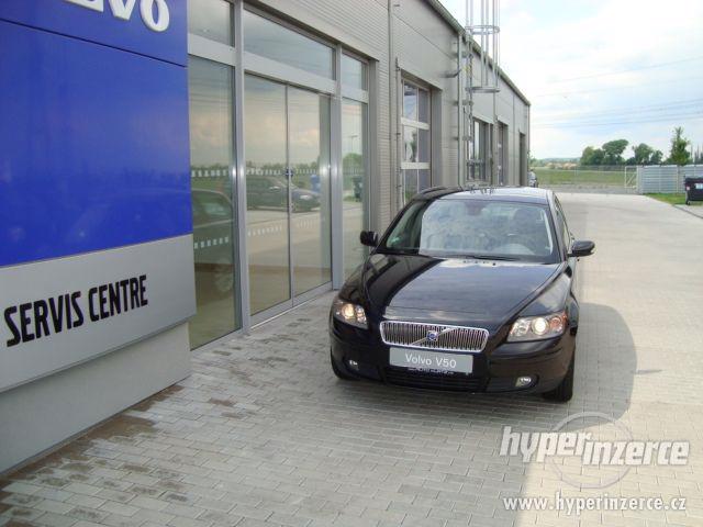 Prodám Volvo V50 2.0D 100KW MOMENTUM - foto 1