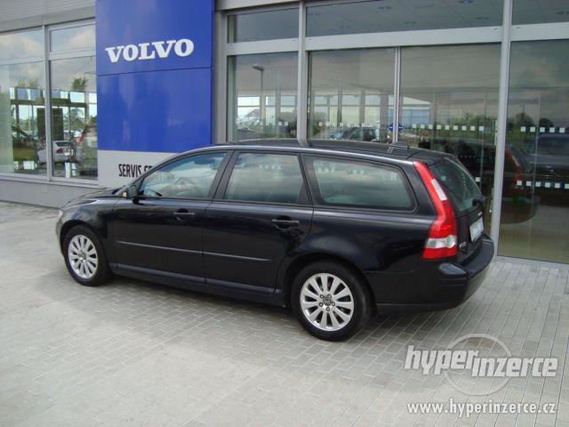 Prodám Volvo V50 2.0D 100KW MOMENTUM - foto 2