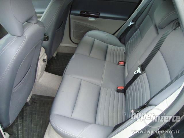 Prodám Volvo V50 2.0D 100KW MOMENTUM - foto 5