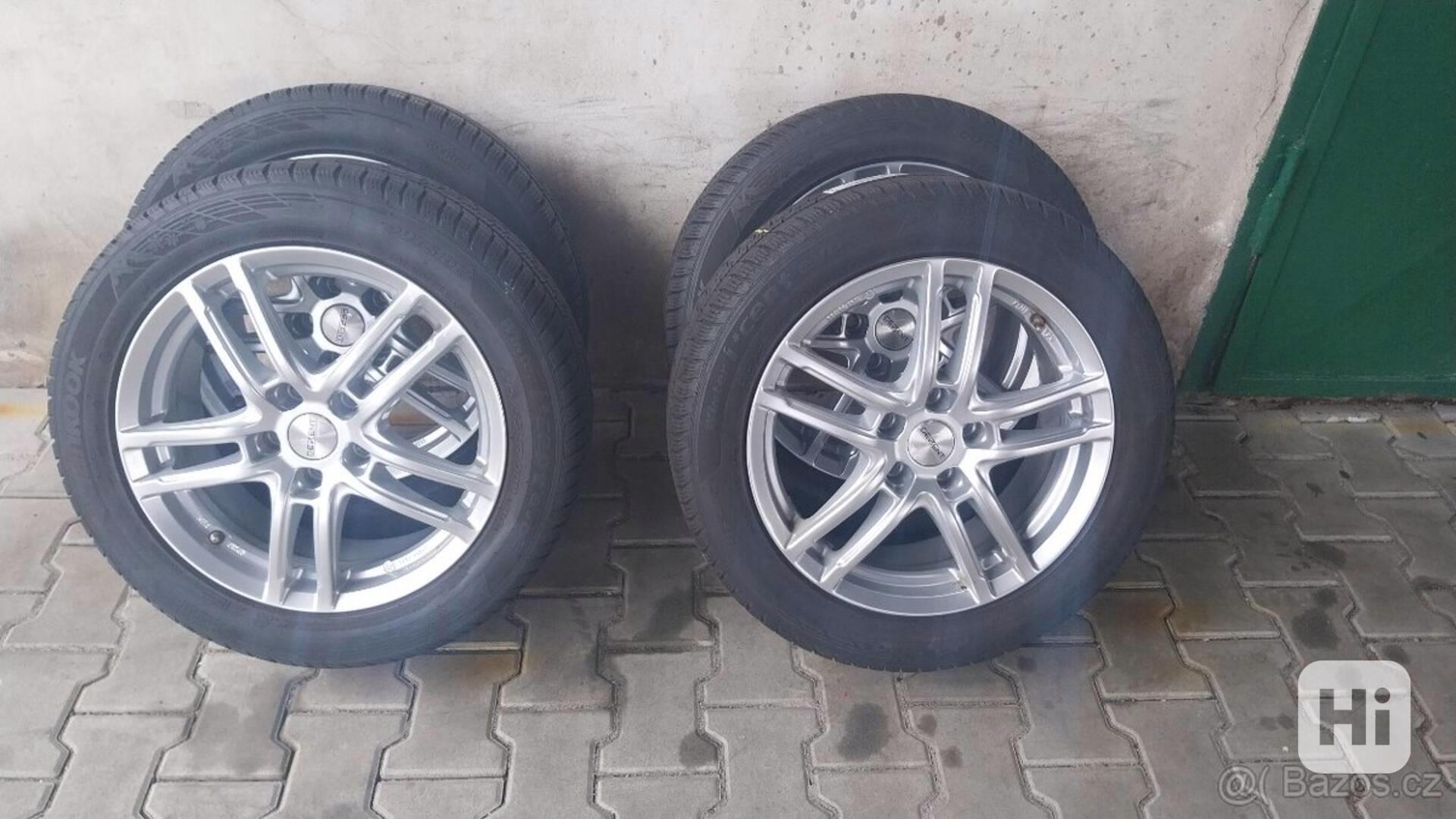 Prodám alu kola na vozy ŠKODA, VW pneu 215/55/17 - foto 1