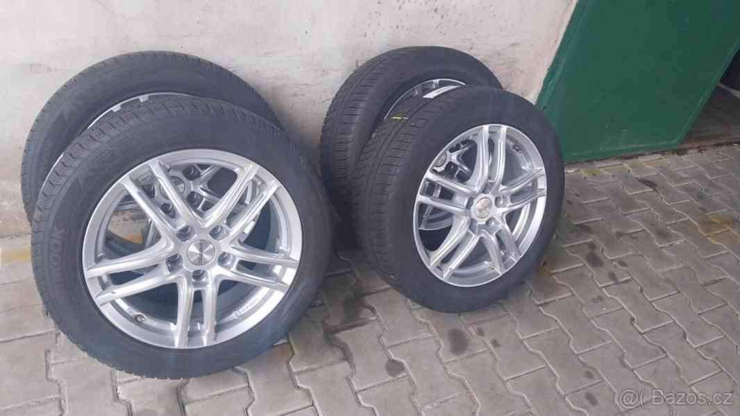 Prodám alu kola na vozy ŠKODA, VW pneu 215/55/17 - foto 3