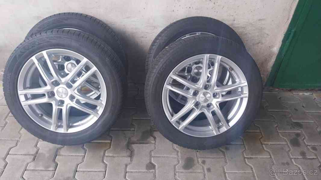 Prodám alu kola na vozy ŠKODA, VW pneu 215/55/17 - foto 2