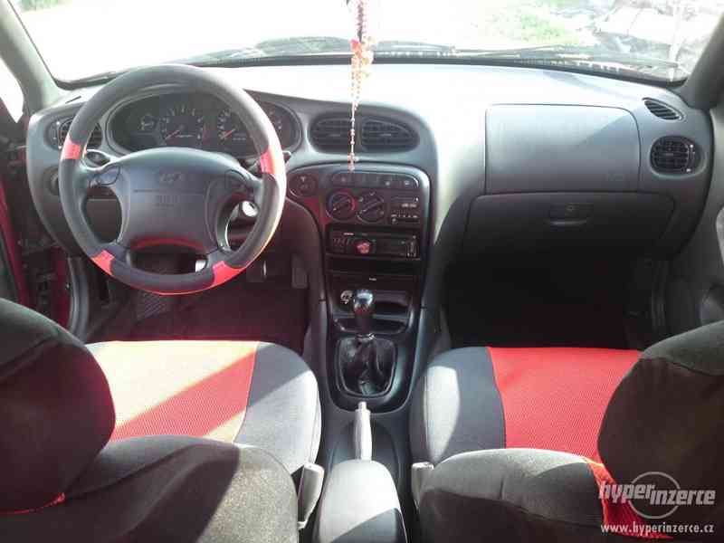HYUNDAI LANTRA - foto 4