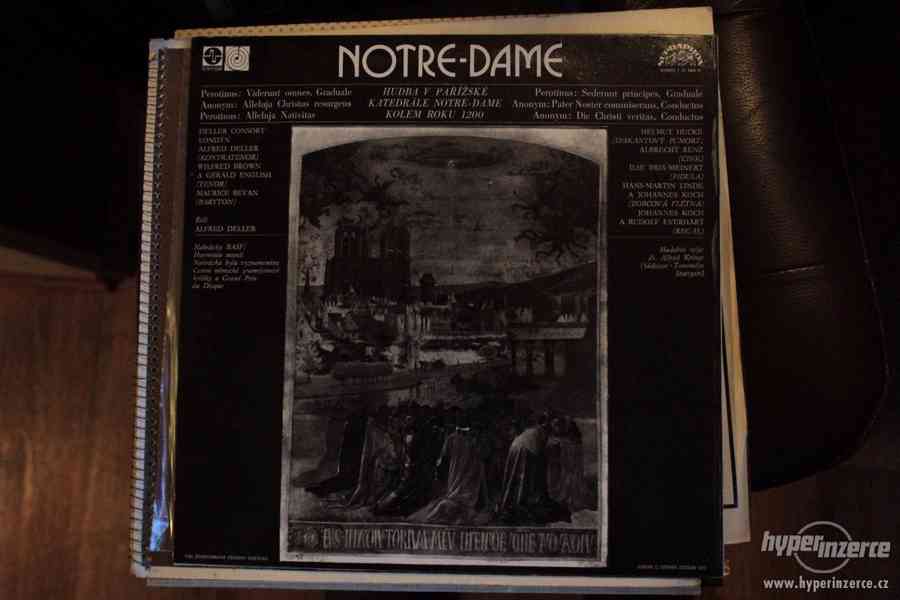 Hudba v katedrále Notre-Dame - foto 2