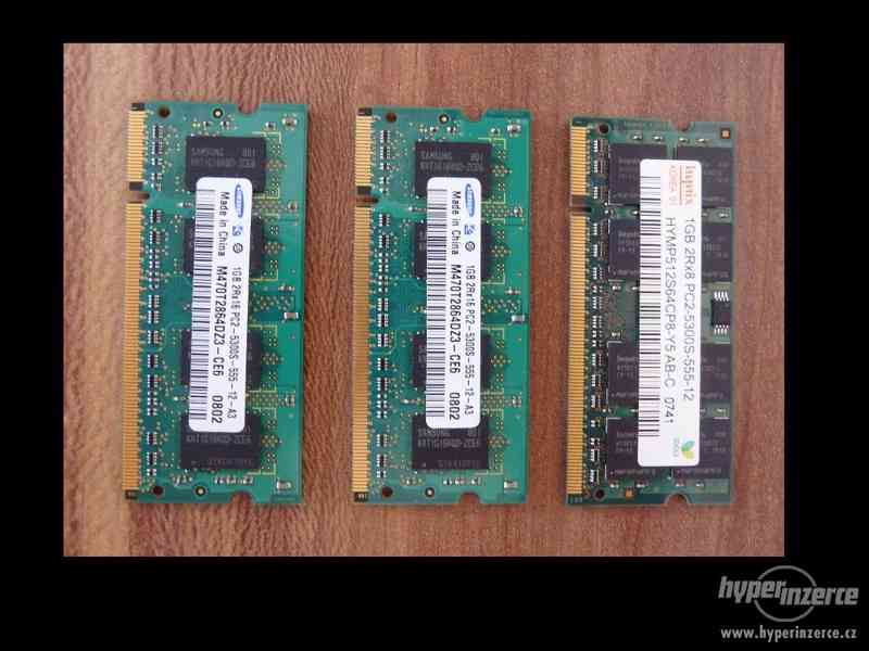3 moduly SO-DIMM 1GB PC2-5300S 555Mhz - foto 1