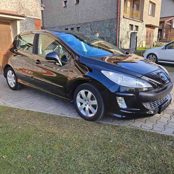 Peugeot 308 - foto 2