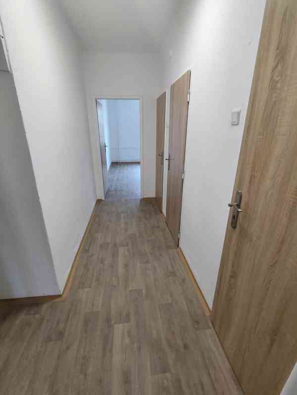 Pronájem bytu 3+1 v OV v ulici Tř. Budovatelů - foto 6