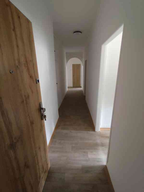 Pronájem bytu 3+1 v OV v ulici Tř. Budovatelů - foto 4