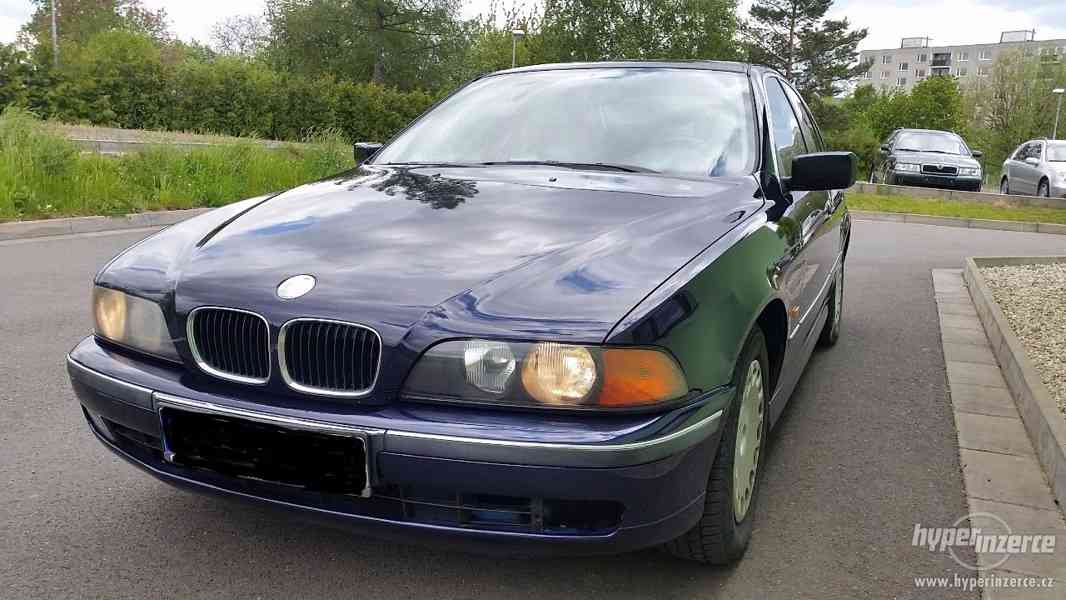 BMW 520i, rok 2000 - foto 3